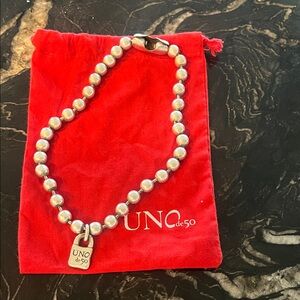 UNO de 50 Silver Pearl Necklace with Red Pouch